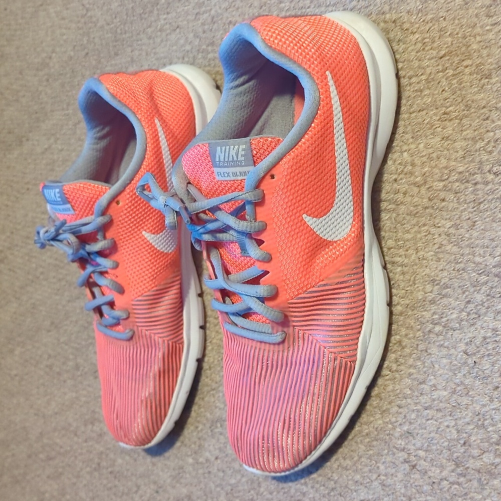 Nike Flex Bijoux Sneaker Women's Size 9 Training Running Neon Orange White